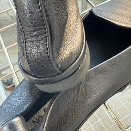 47-1-25 / DIAMOND SLIPON / BLACK