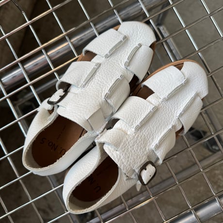 2639-TM2-2202 / TM BUGS  / 220 WHITE