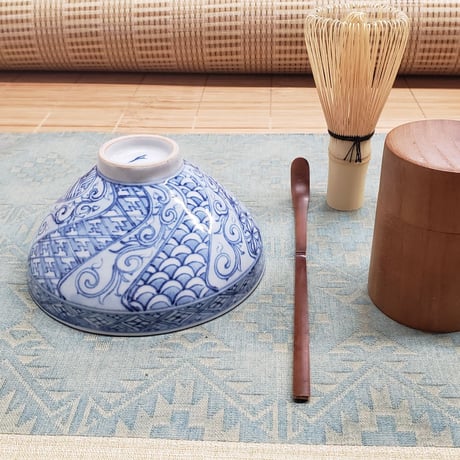 美濃焼　青山禮三氏作　染付抹茶碗　一品作