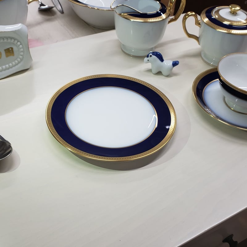 大倉陶園 瑠璃片葉金蝕 17cmパン皿 1枚 | つちや陶器店 大倉陶園 瑠璃片葉金蝕 17cmパン皿 1枚 | つちや陶器店