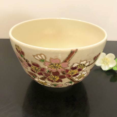 京焼　抹茶碗　金彩花桜　香菊