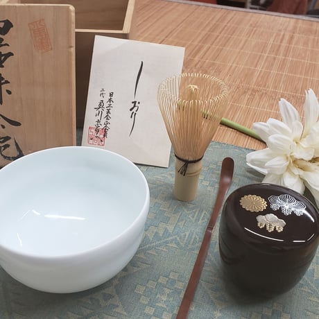 有田焼　奥川忠右衛門氏(二代)作　抹茶碗　一品作