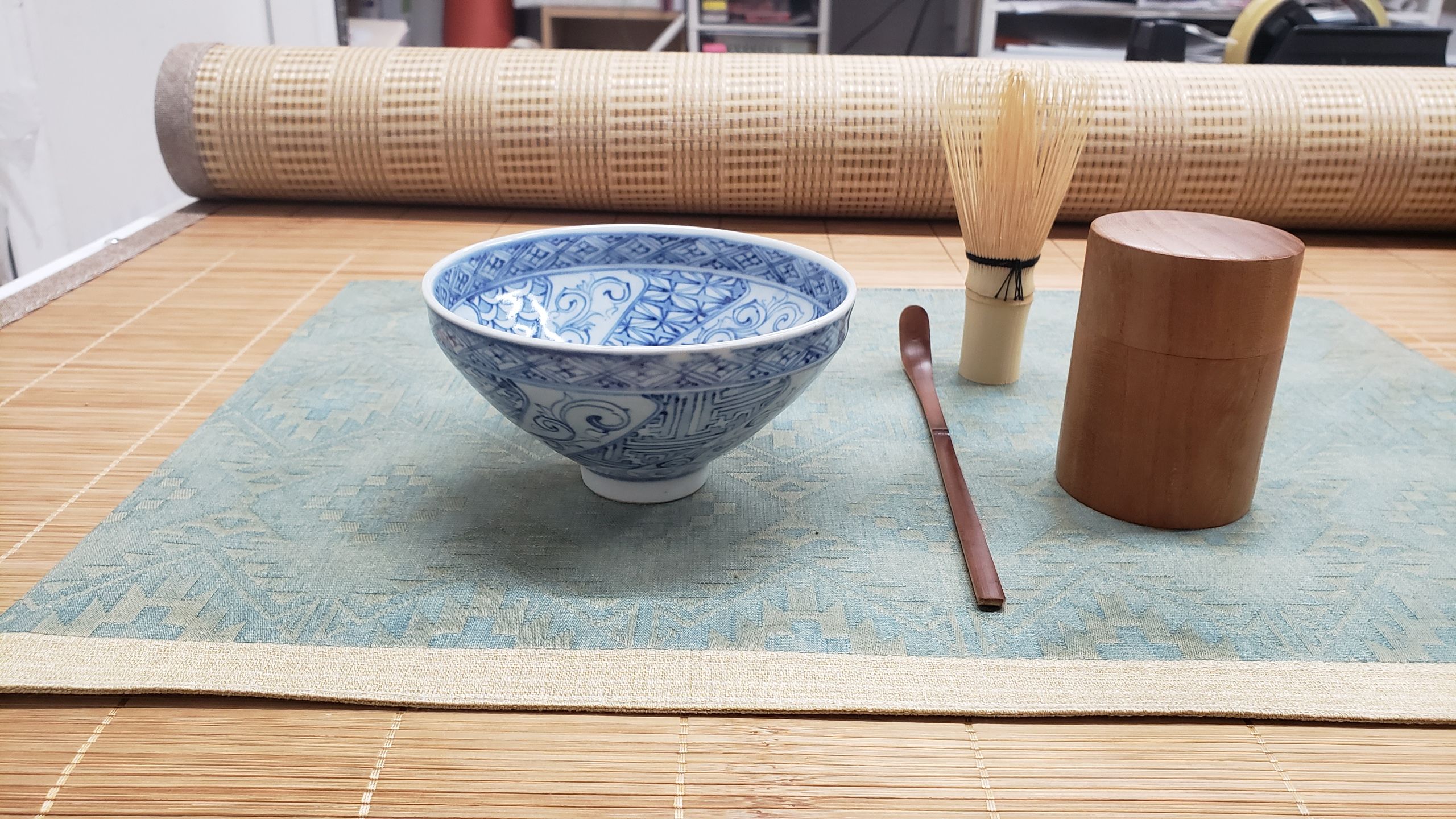 青山禮三 「福寿茶碗」　草の頭窯 美濃￼古染付　高8×径12.5CM original
