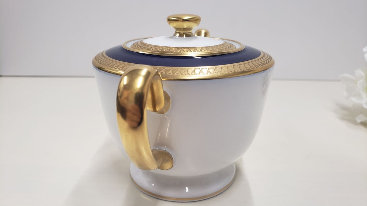大倉陶園 瑠璃片葉金蝕 シュガーポット(大) | つちや陶器店 大倉陶園 瑠璃片葉金蝕 シュガーポット(大) | つちや陶器店