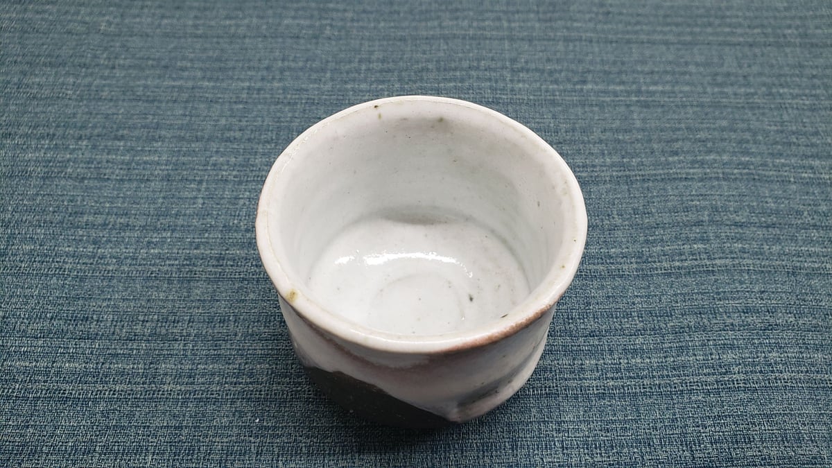 萩焼 大和保男氏作 富士山ぐい呑 一品作 | つちや陶器店 萩焼 大和保男氏作 富士山ぐい呑 一品作 | つちや陶器店