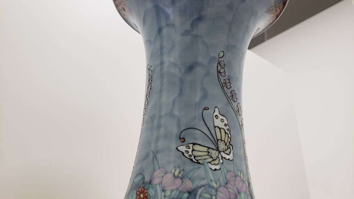 佐藤走波氏(六代)作 花瓶 有田焼 一品作 | つちや陶器店 佐藤走波氏(六代)作 花瓶 有田焼 一品作 | つちや陶器店