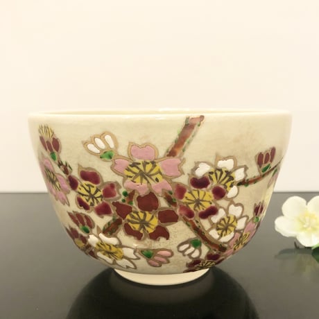 京焼　抹茶碗　金彩花桜　香菊