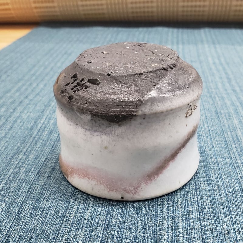 萩焼 大和保男氏作 富士山ぐい呑 一品作 | つちや陶器店 萩焼 大和保男氏作 富士山ぐい呑 一品作 | つちや陶器店