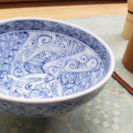 美濃焼　青山禮三氏作　染付抹茶碗　一品作