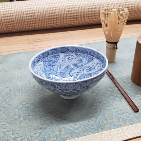 美濃焼　青山禮三氏作　染付抹茶碗　一品作