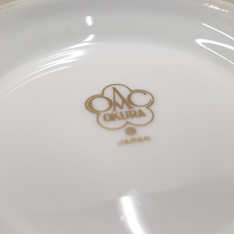 大倉陶園 瑠璃片葉金蝕 シュガーポット(大) | つちや陶器店 大倉陶園 瑠璃片葉金蝕 シュガーポット(大) | つちや陶器店