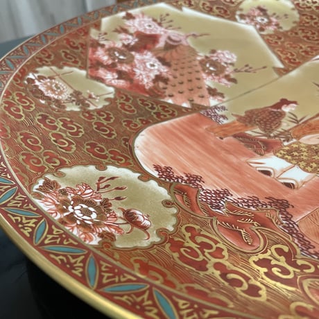 錦玉　赤絵金彩人物大皿　九谷焼　一品作　大皿13号