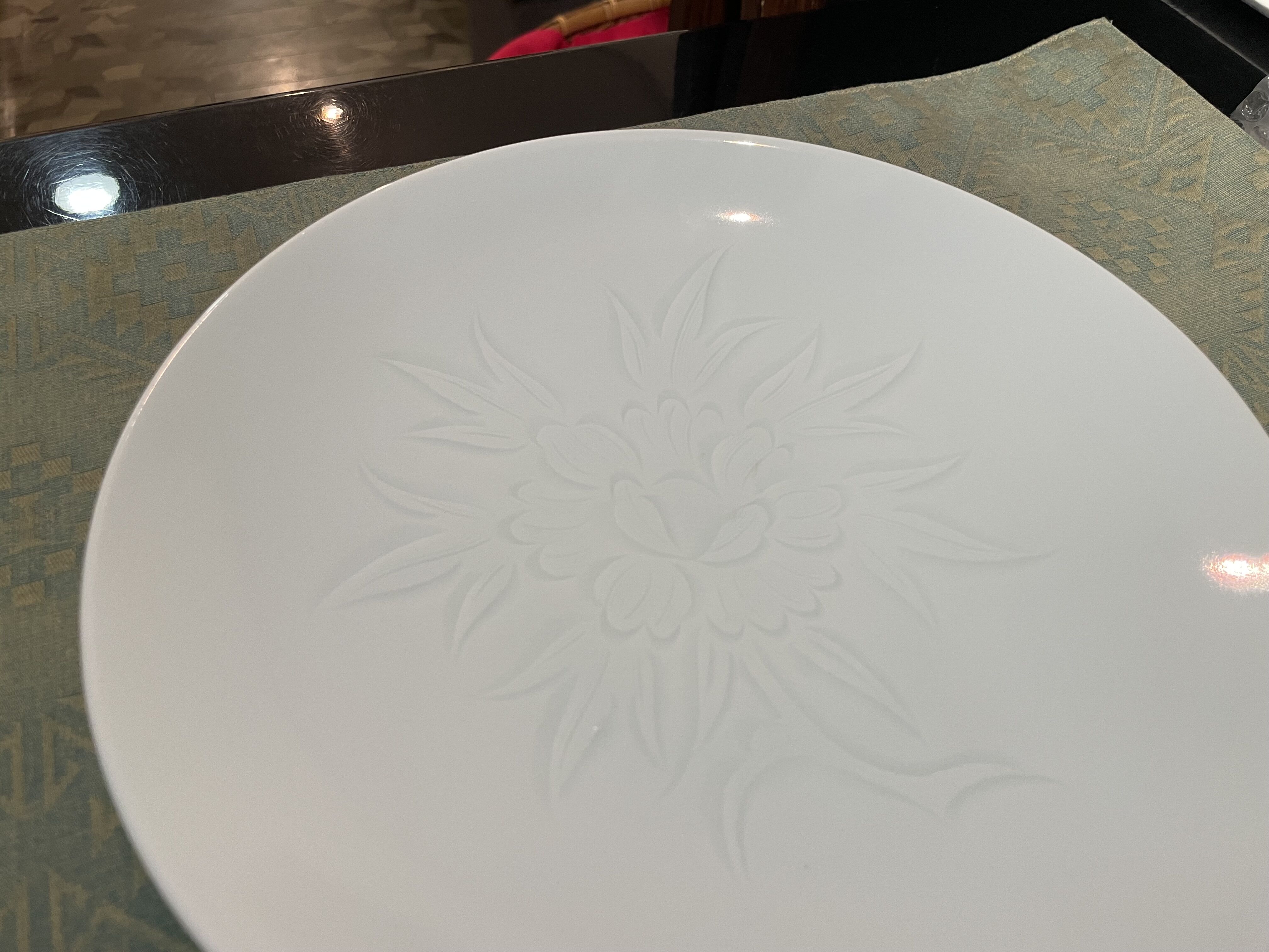 有田焼白磁　大皿　額皿　奥川俊右衛門 original