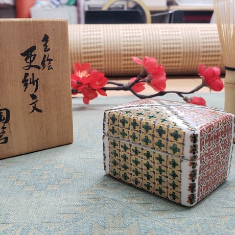 九谷焼　河上龍三氏作　香合　一品作