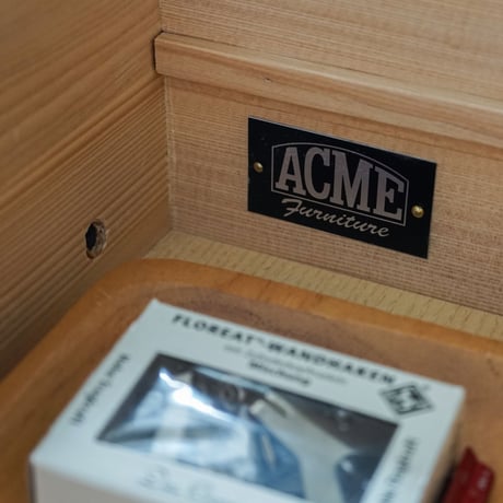 BROOKS SIDE BOARD / ACME furniture