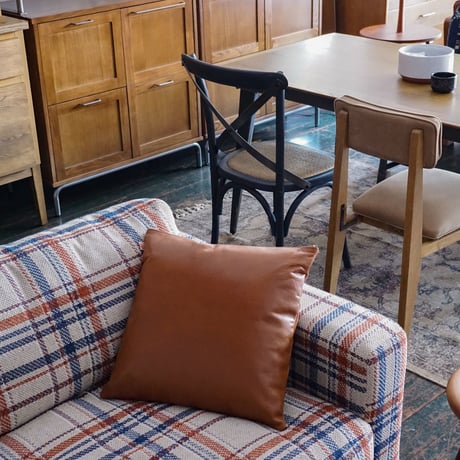LEATHER CUSHION / ACME Furniture
