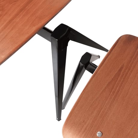 MODEL. S21 STACKING CHAIR / GALVANITAS