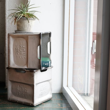 STEEL BOX / ACME furniture