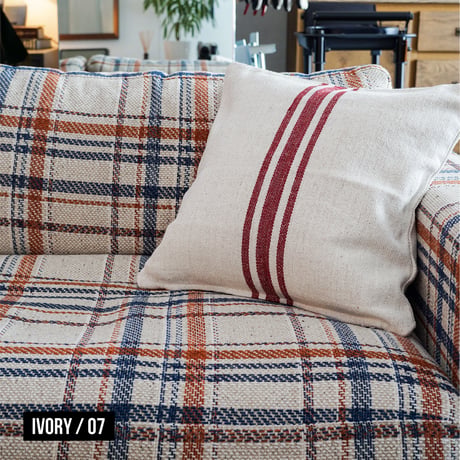 THICK COTTON CUSHION COVER / DETAIL