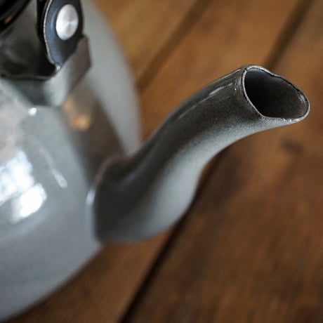 WATER KETTLE / MUNDER