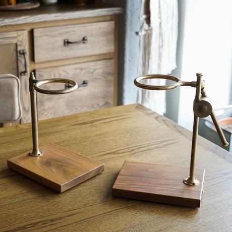 EXPLORER POUR OVER STAND / THE COFFEE REGISTRY