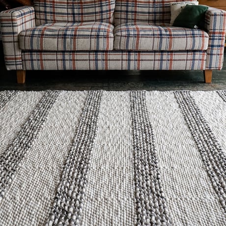 AIHARA RUG / La Forma