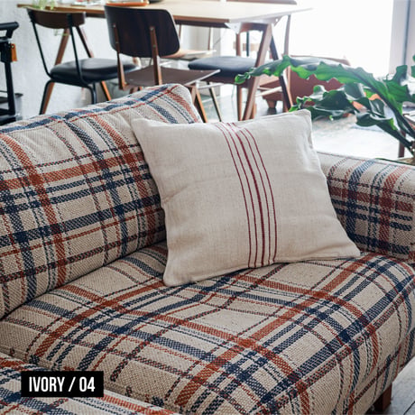 THICK COTTON CUSHION COVER / DETAIL