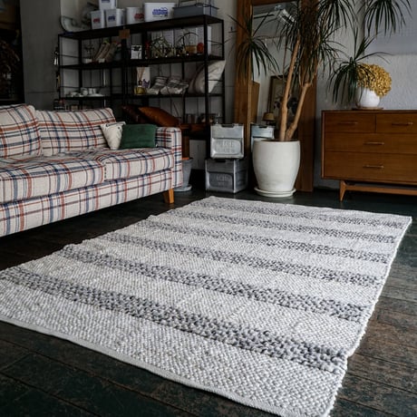 AIHARA RUG / La Forma