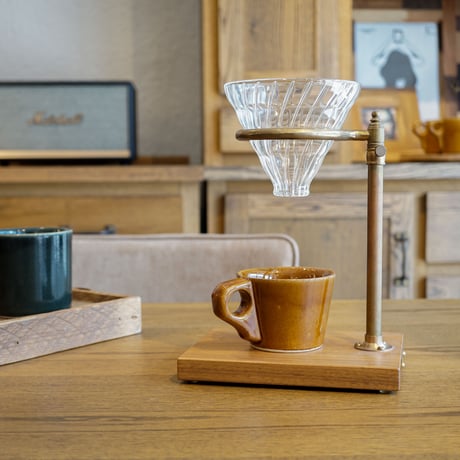 EXPLORER POUR OVER STAND / THE COFFEE REGISTRY
