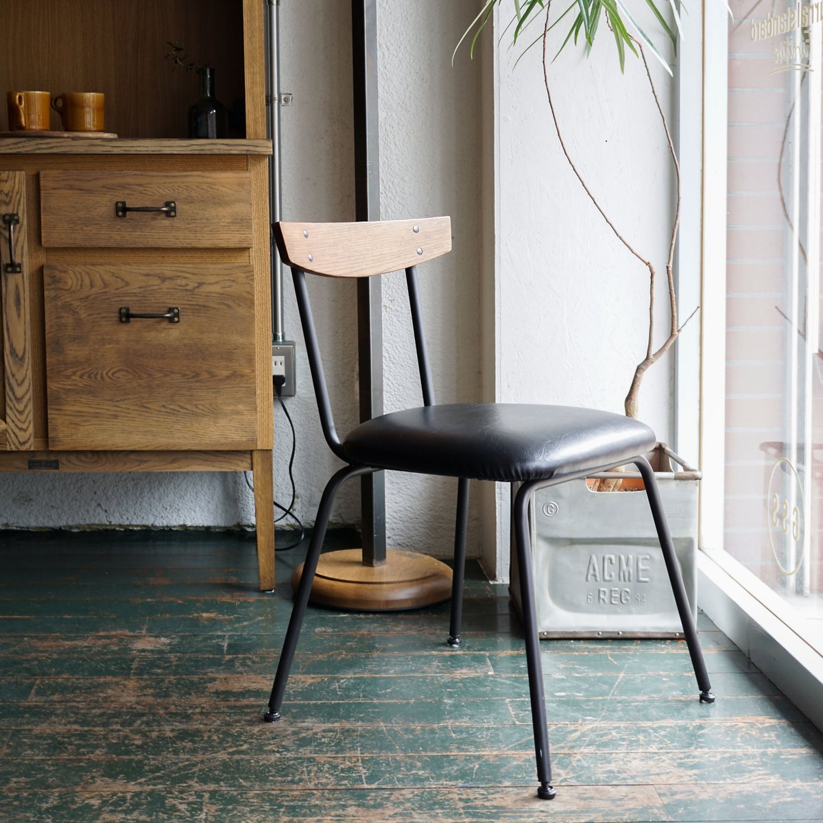 ACME FURNITURE チェア JOURNAL STANDARD Acme Furniture Hadasa Light Gray Linen and Walnut Finish