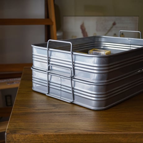 STACK METAL TRAY / DETAIL