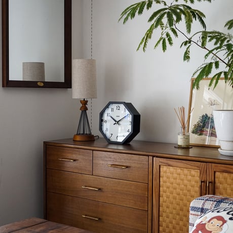 LOWIS OCTAGON CLOCK / DETAIL