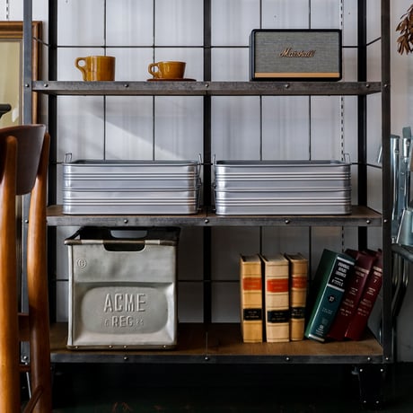 STACK METAL TRAY / DETAIL