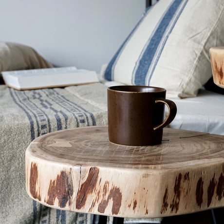 MUG. STUGSUND DARK BROWN / MANSES DESIGN