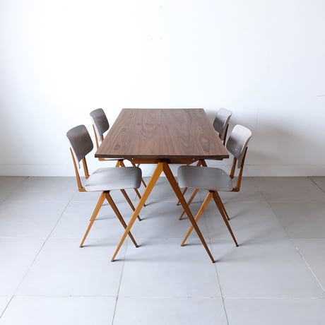 MODEL. TD4 W1400 WALNUT OIL / GALVANITAS