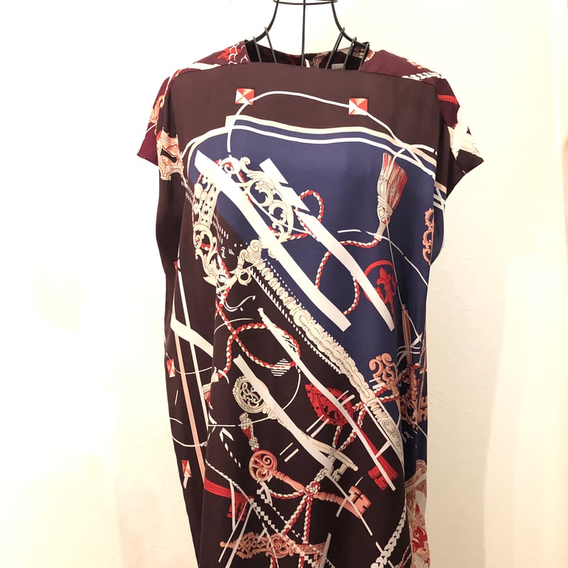 HERMES☆フレンチスリーブ☆トップス☆鍵柄☆総柄☆スカーフ柄☆シルク 