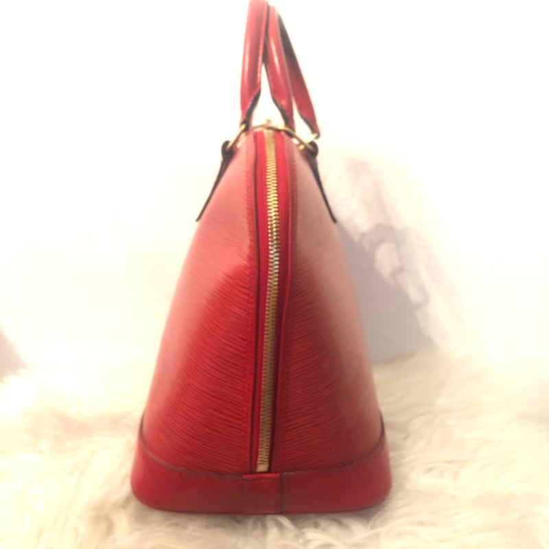 LOUISVUITTON☆エピ☆アルマ☆レッド☆ハンドバッグ☆ | Luxury Vintag