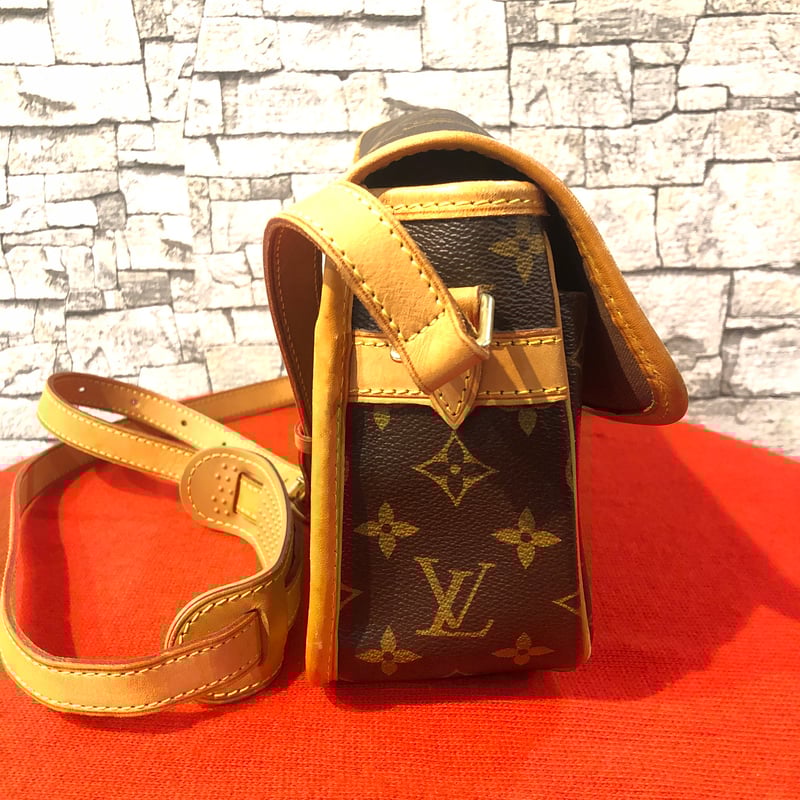 LOUIS VUITTON ソローニュ ショルダーバッグ モノグラム Louis Vuitton