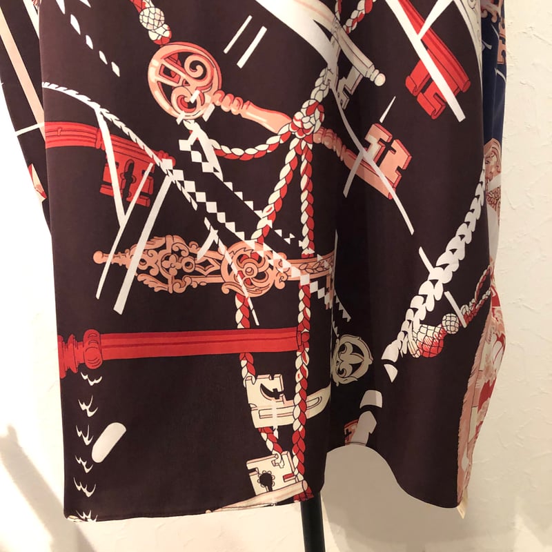 HERMES☆フレンチスリーブ☆トップス☆鍵柄☆総柄☆スカーフ柄☆シルク 