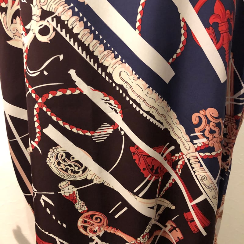HERMES☆フレンチスリーブ☆トップス☆鍵柄☆総柄☆スカーフ柄☆シルク 