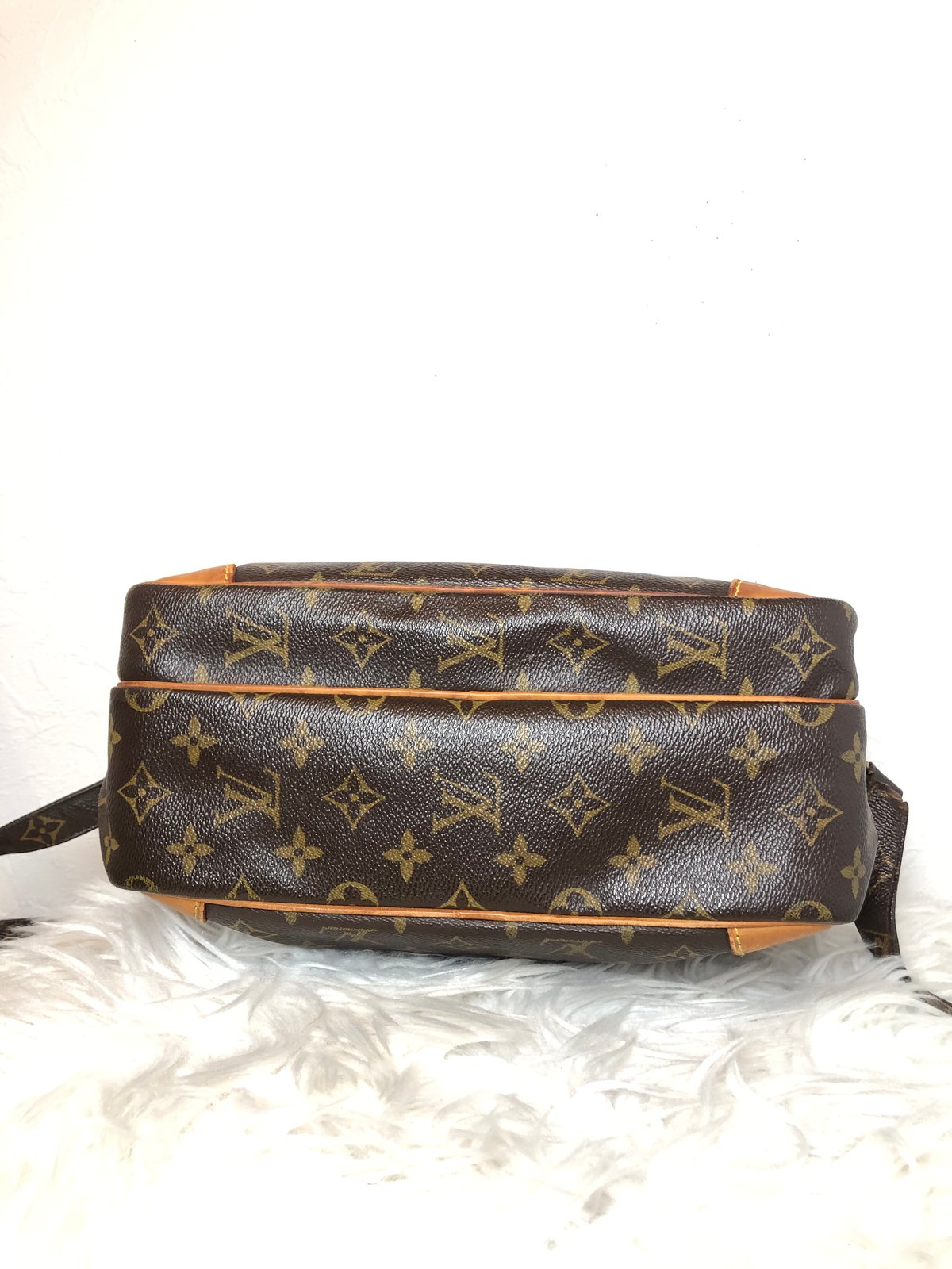 LOUIS VUITTON☆ルイヴィトン☆ナイル☆ショルダーバッグ LOUIS VUITTON☆ルイヴィトン☆ナイル☆ショルダーバッグ