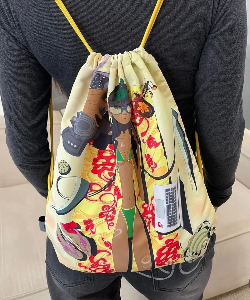 GRAPE X FELIPE BOLIVAR / fishnet drawstring bag