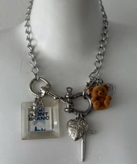 HELAGICA / Flockey bear × french keyring necklace