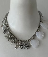 HELAGICA / Crystal heart charm choker