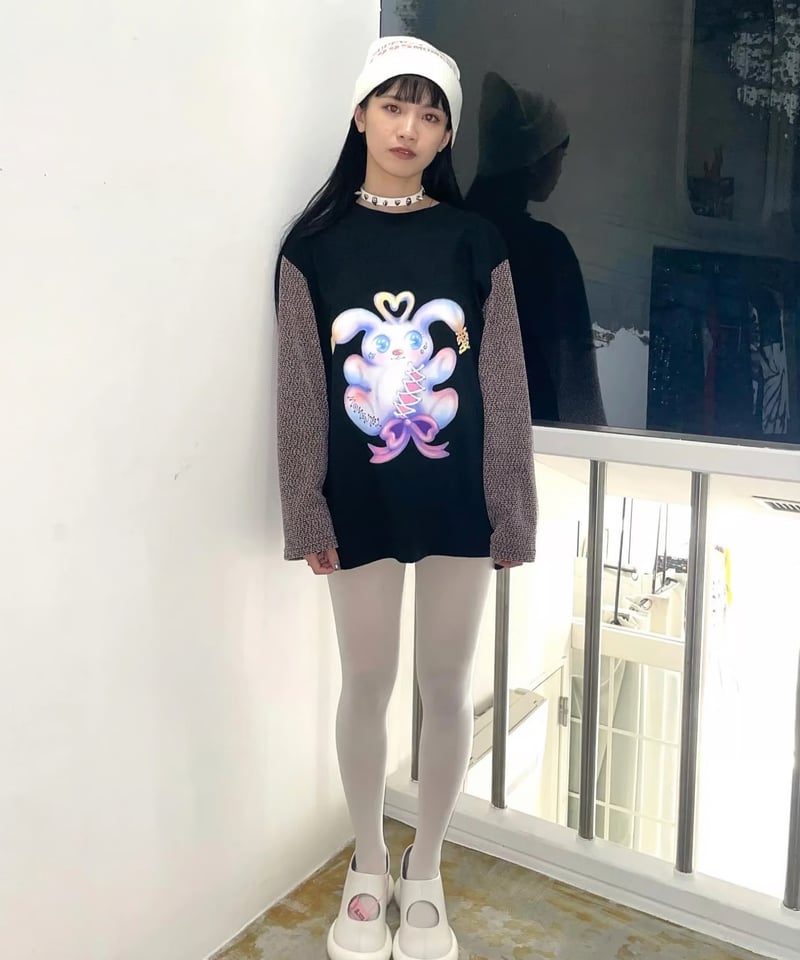 MOMENTEL RABBIT T-SHIRT モーメンタル　ウサギプリント MOMENTEL RABBIT T-SHIRT モーメンタル ウサギプリント