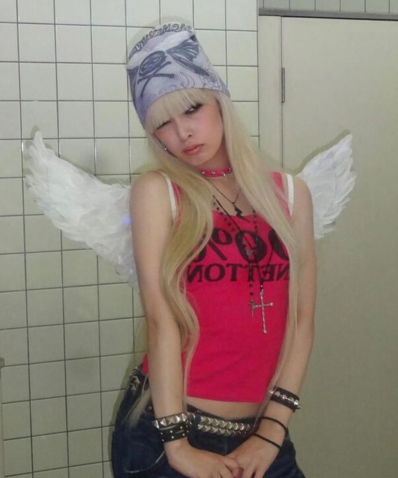 【新品未使用】momentel Fallen Angels Beanie 新品未使用】momentel Fallen Angels Beanie Brand New