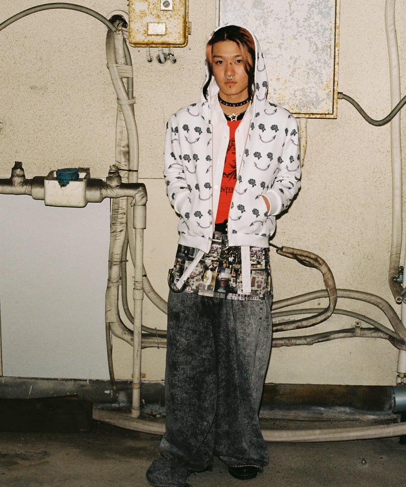 momentel フーディー MOMENTEL / SMILE PIERCING HOODIE | I/O PORT