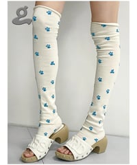GRAPE / White Paw-Print Stirrup Slouchy Wool Leg Warmers