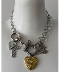 HELAGICA / Gold heart with crystal heart choker