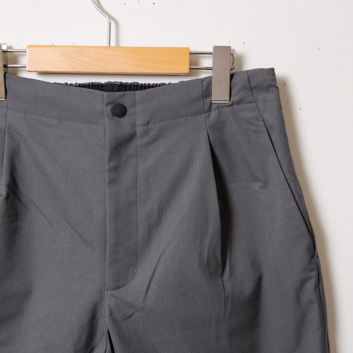 MEN'S】NEUTRALWORKS.[ニュートラルワークス] テーパードパンツ KSU45